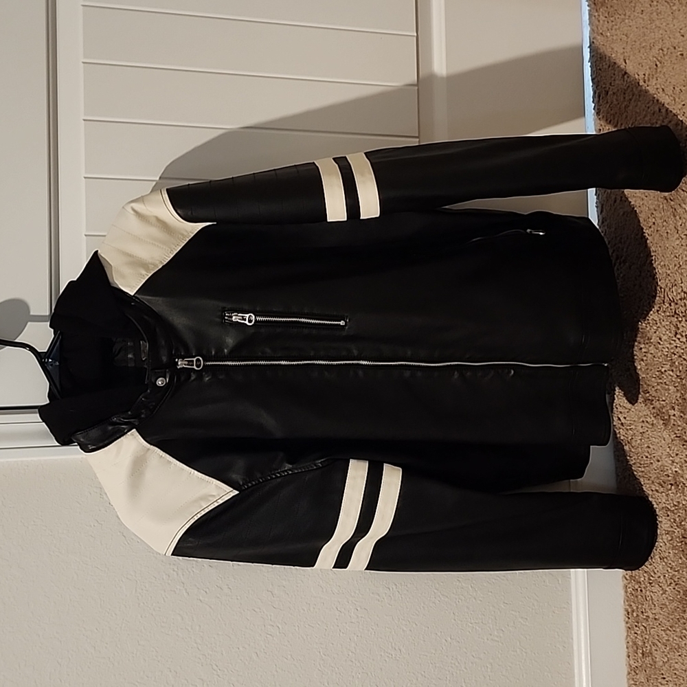 Wilson's cycle men's xl leather jacked like new pre owned condition